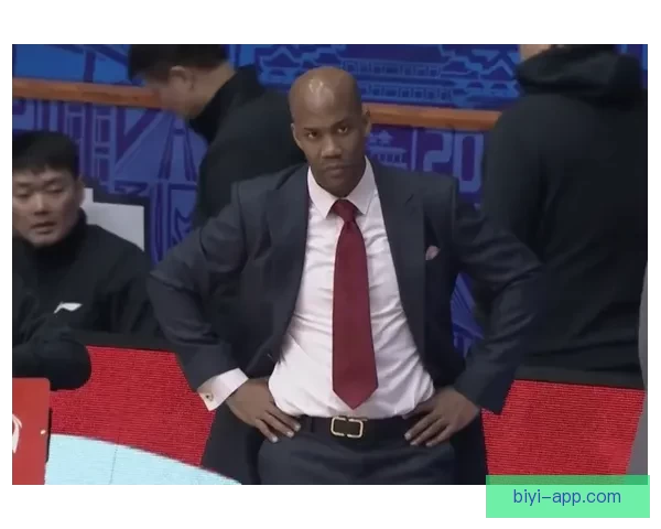 李凯尔：华子实力出众能融入球队 客场战胜强队才有总冠军希望