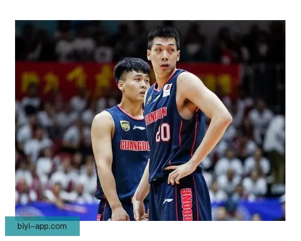 李凯尔：华子实力出众能融入球队 客场战胜强队才有总冠军希望